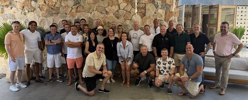 Full group at channel partners incentive president's club