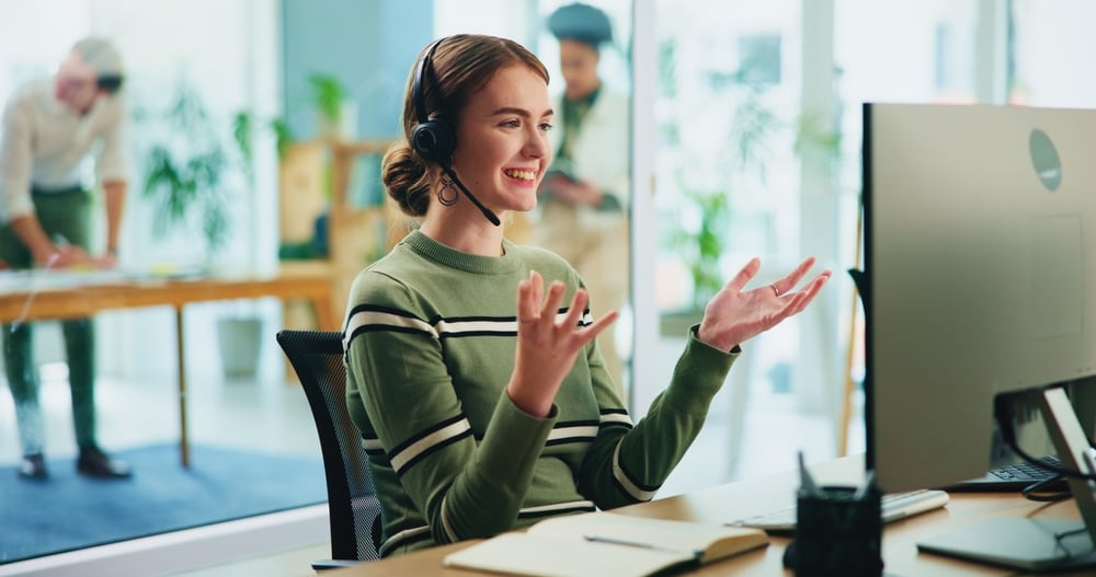 Happy,,Woman,And,Headset,With,Computer,In,Call,Centre,Of